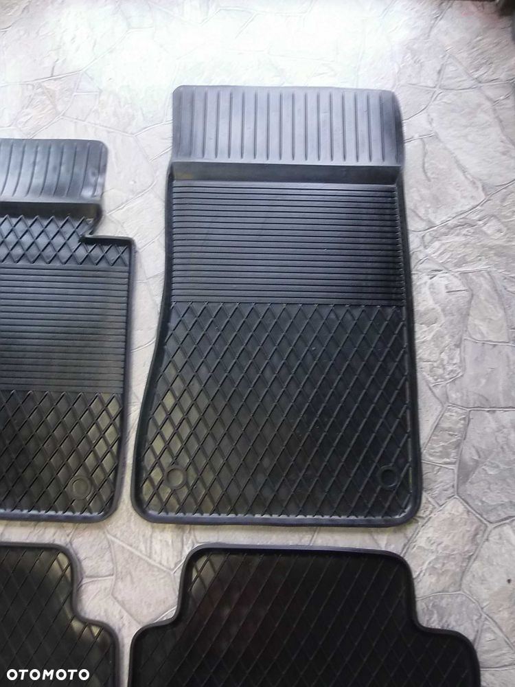 Dywaniki Gumowe BMW E36 E46 E90 E91 E67 F25 E84 E39 E81 E82 E88 E87 - 4