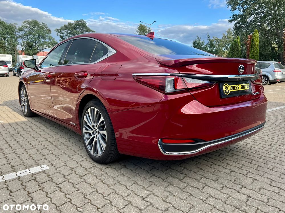 Lexus ES 300h F Sport - 6