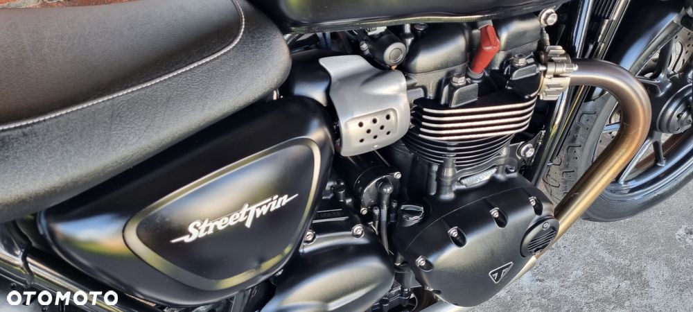 Triumph Street Twin - 2