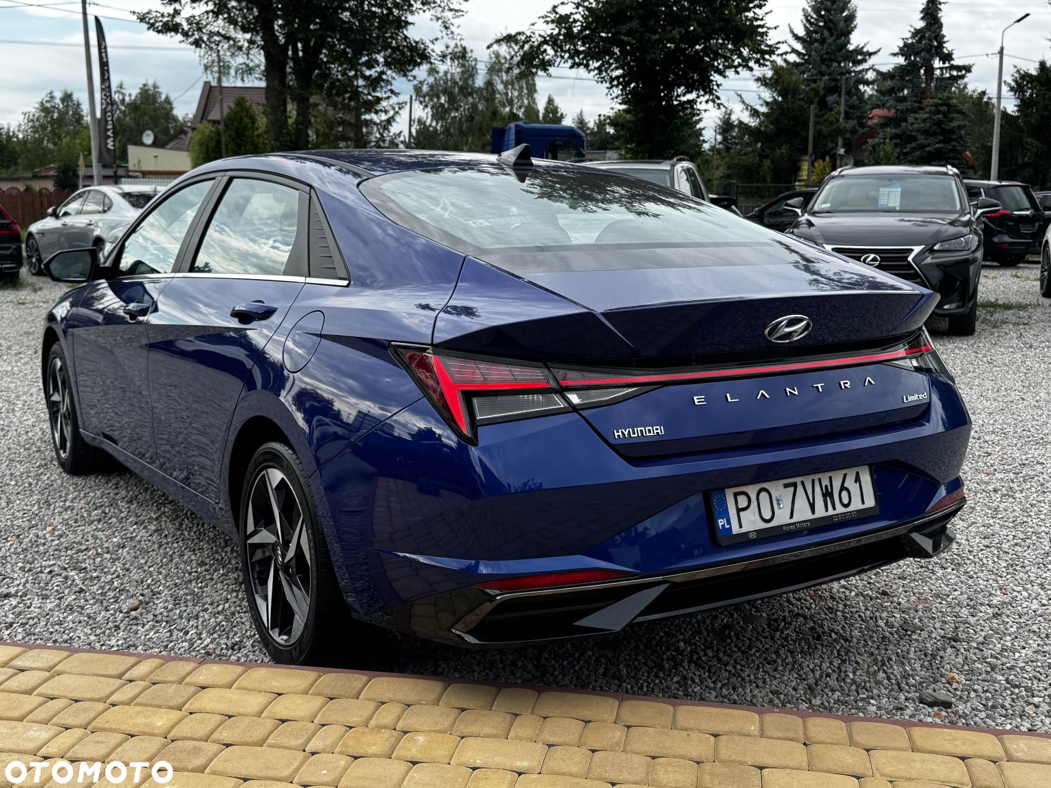 Hyundai Elantra 1.6 Executive - 12