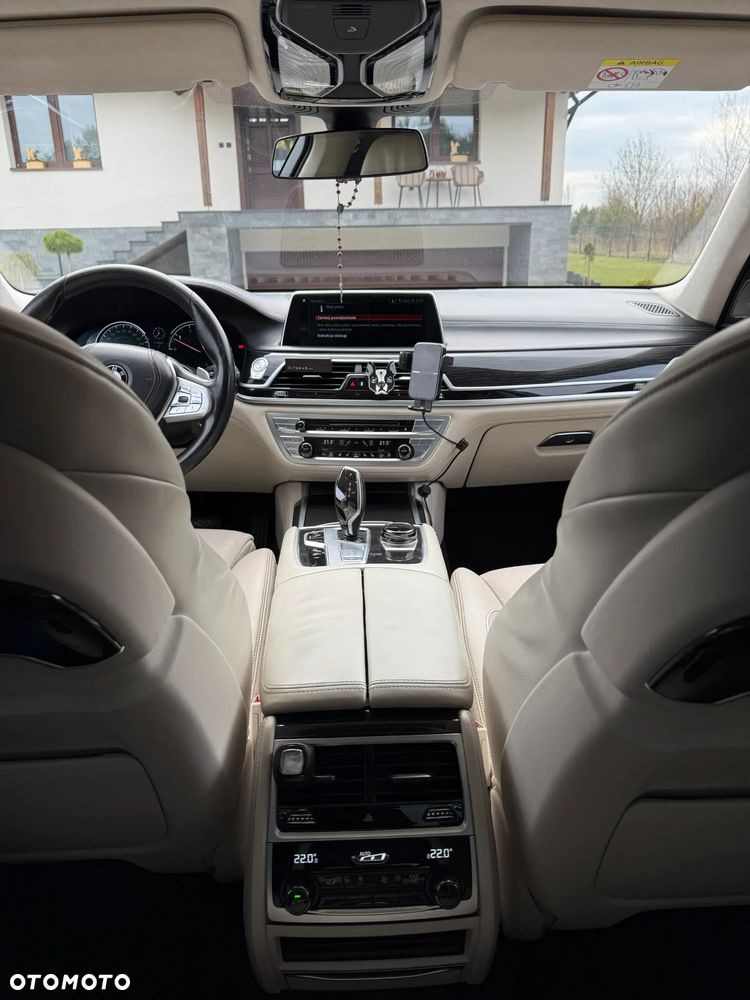 BMW Seria 7 - 17