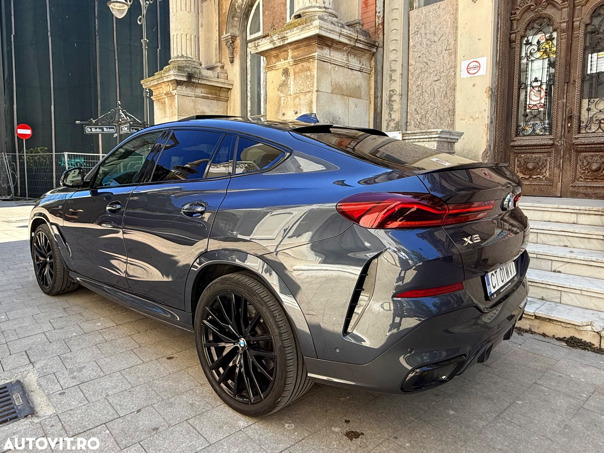 BMW X6 xDrive40i - 9