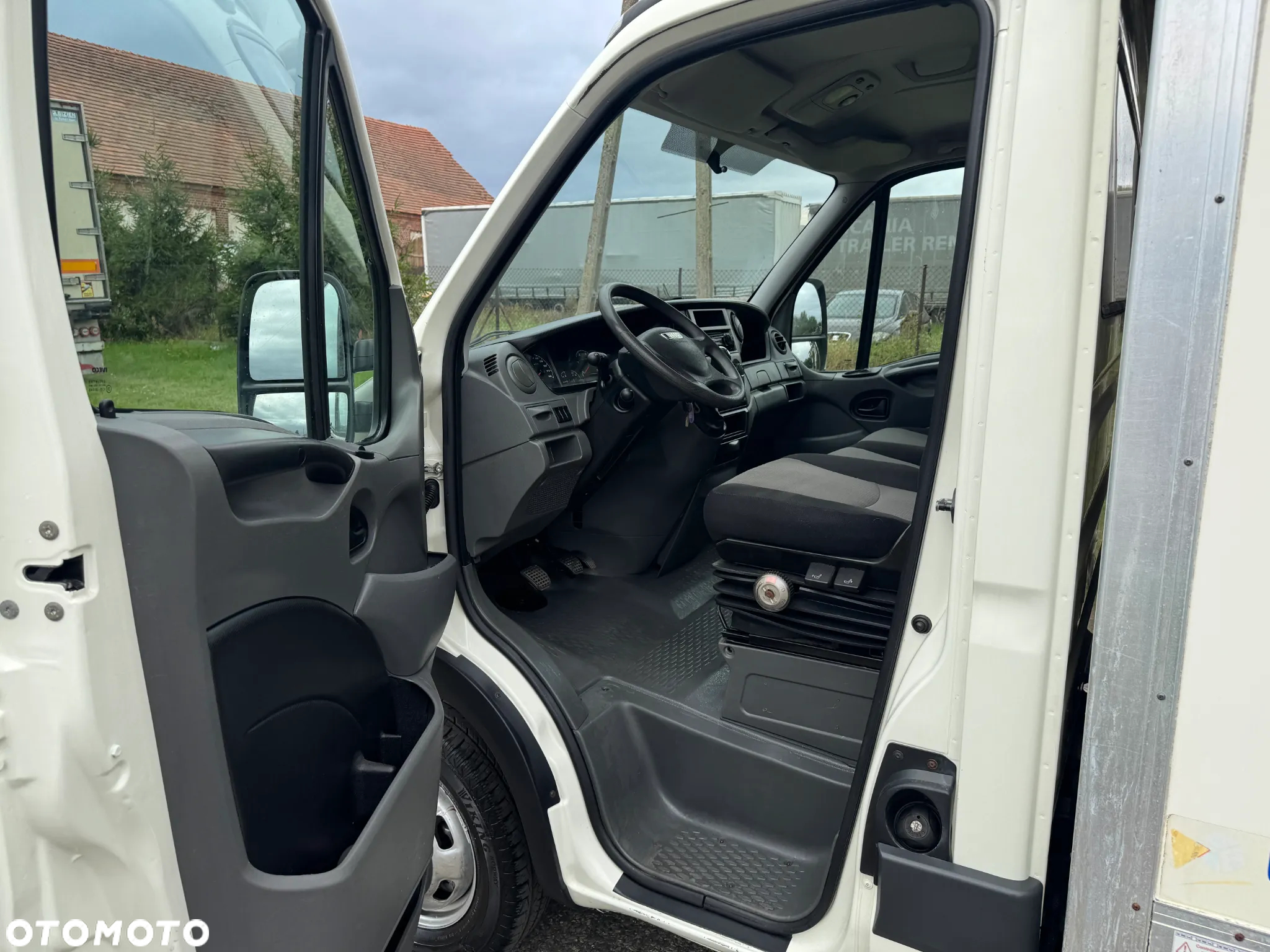 Iveco 35C15 * 3.0 / 150KM * Kontener / Rama * Koła bliźniacze * Rozstaw osi: 4.1m * - 20