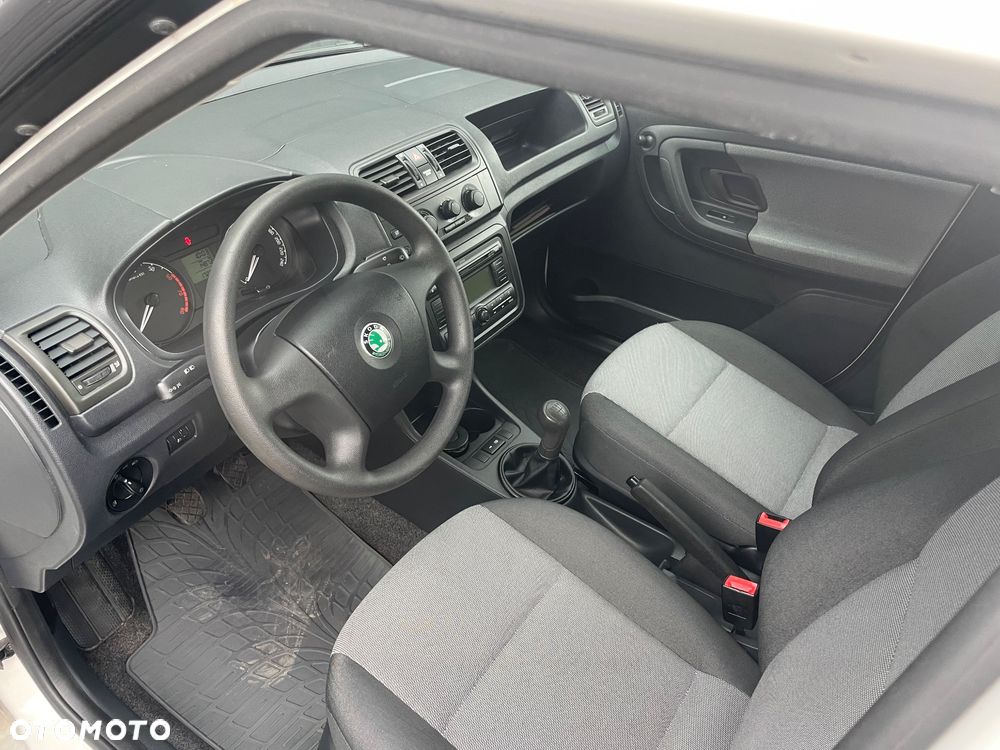 Skoda Fabia 1.2 HTP COOL EDITION - 13