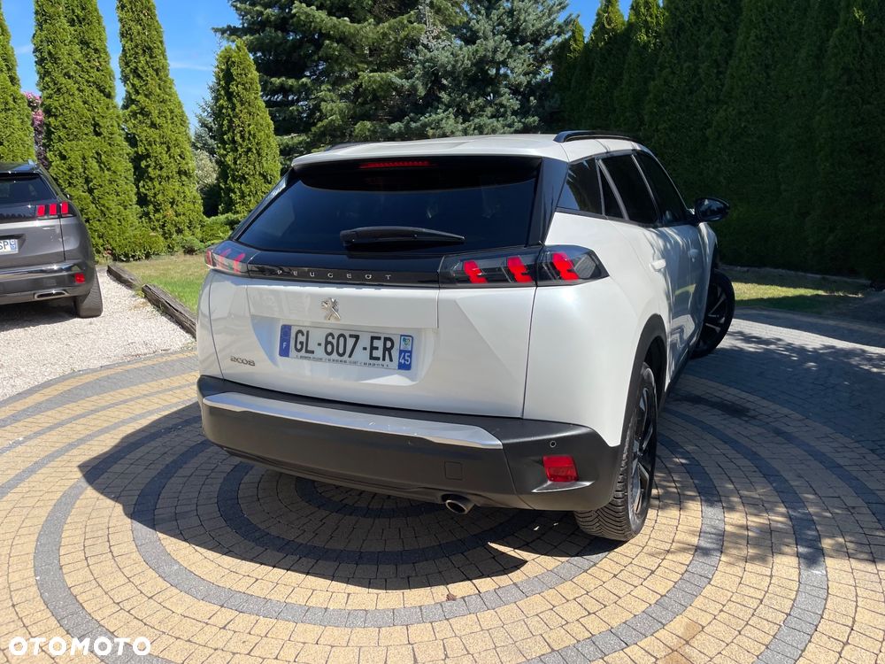 Peugeot 2008 BlueHDi 130 Allure S&S EAT8 - 4