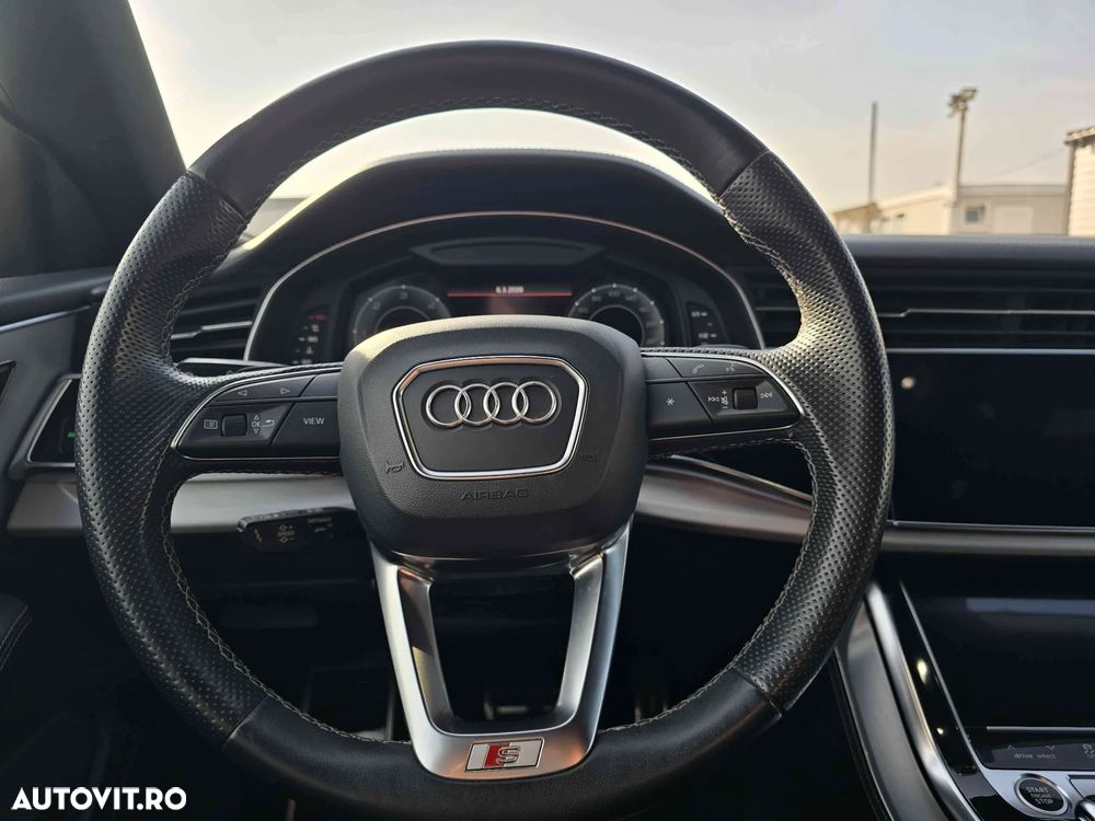 Audi Q8 - 11