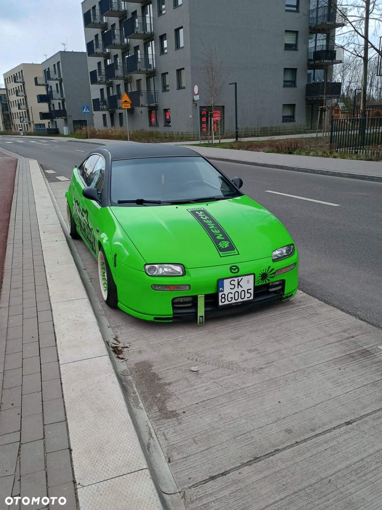 Mazda 323F - 1