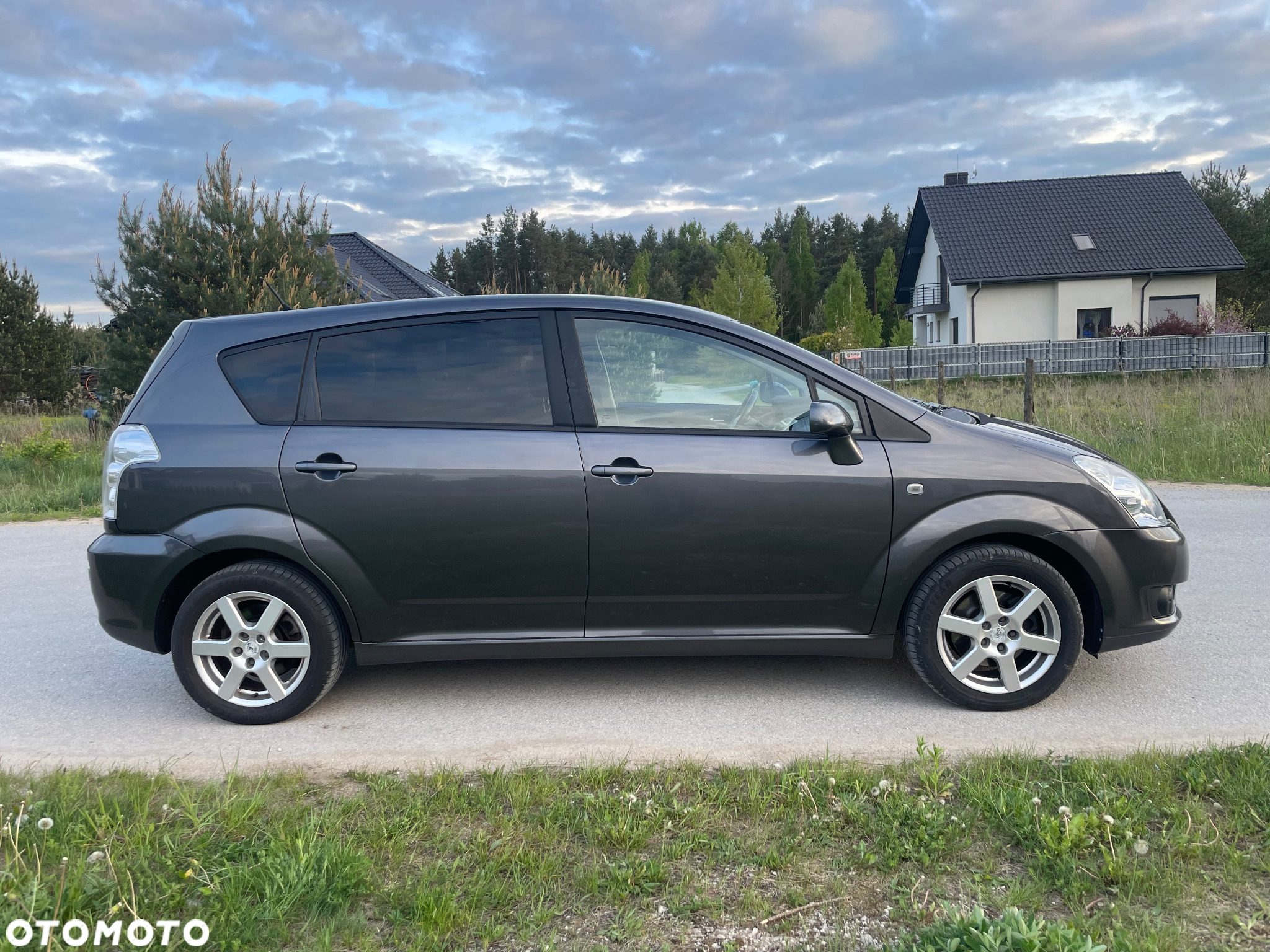 Toyota Corolla Verso - 4