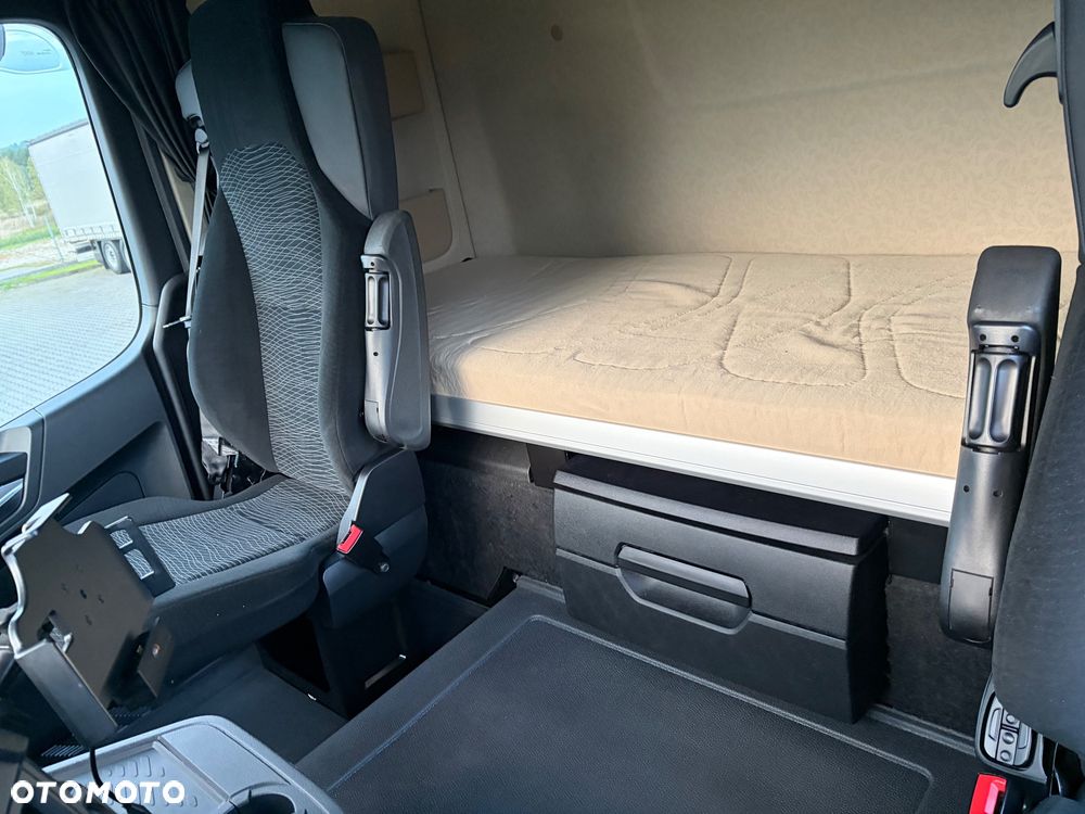 Mercedes-Benz Actros Standard BigSpace - 32