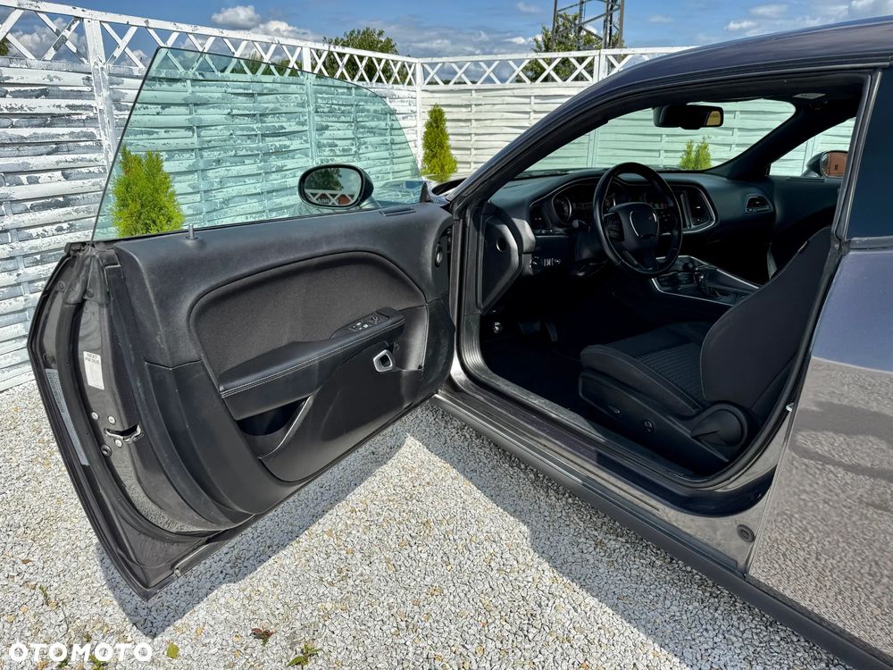 Dodge Challenger 3.6 SXT - 37