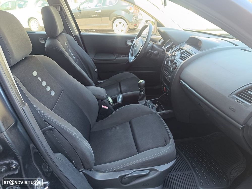 Renault Mégane Break 1.5 dCi Dynamique S - 11