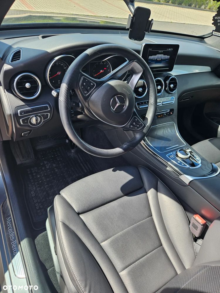 Mercedes-Benz GLC 300 4Matic 9G-TRONIC Exclusive - 6