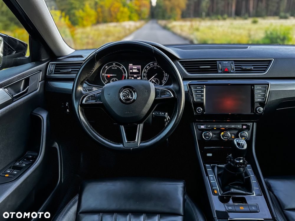 Skoda Superb 2.0 TDI Style - 10