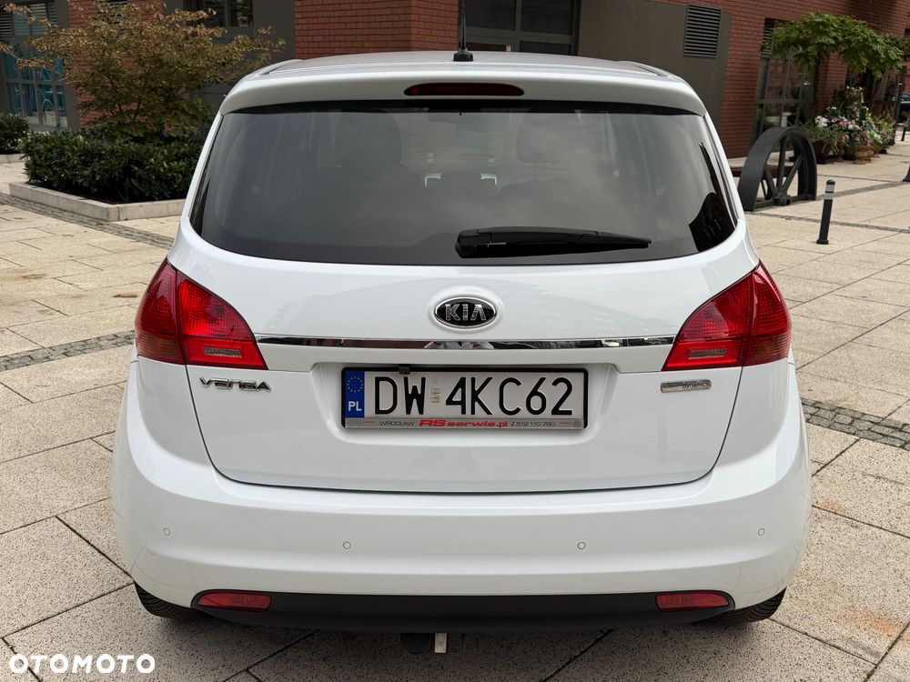 Kia Venga - 6