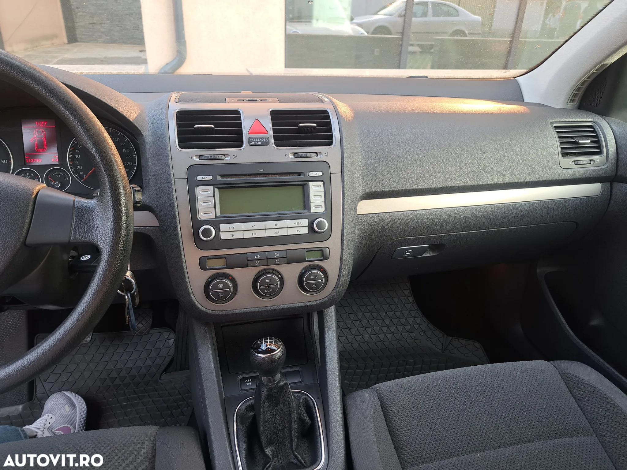 Volkswagen Golf - 6
