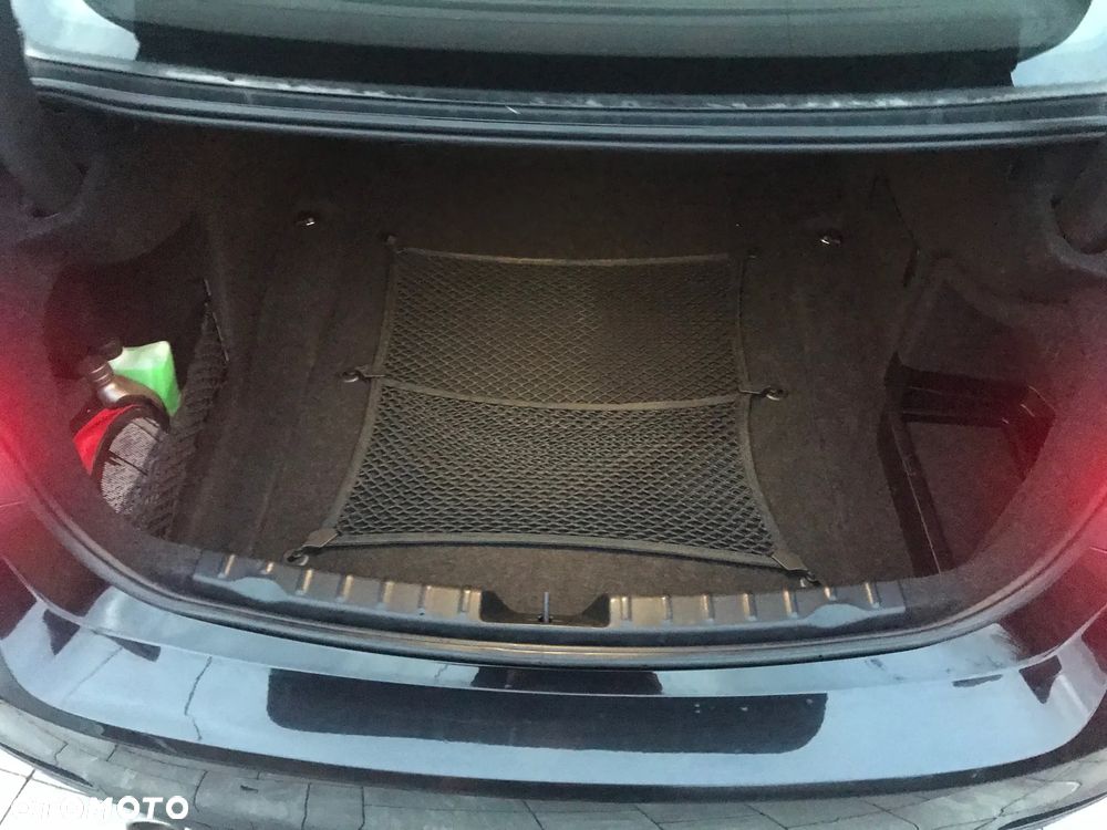 BMW Seria 3 320d - 22