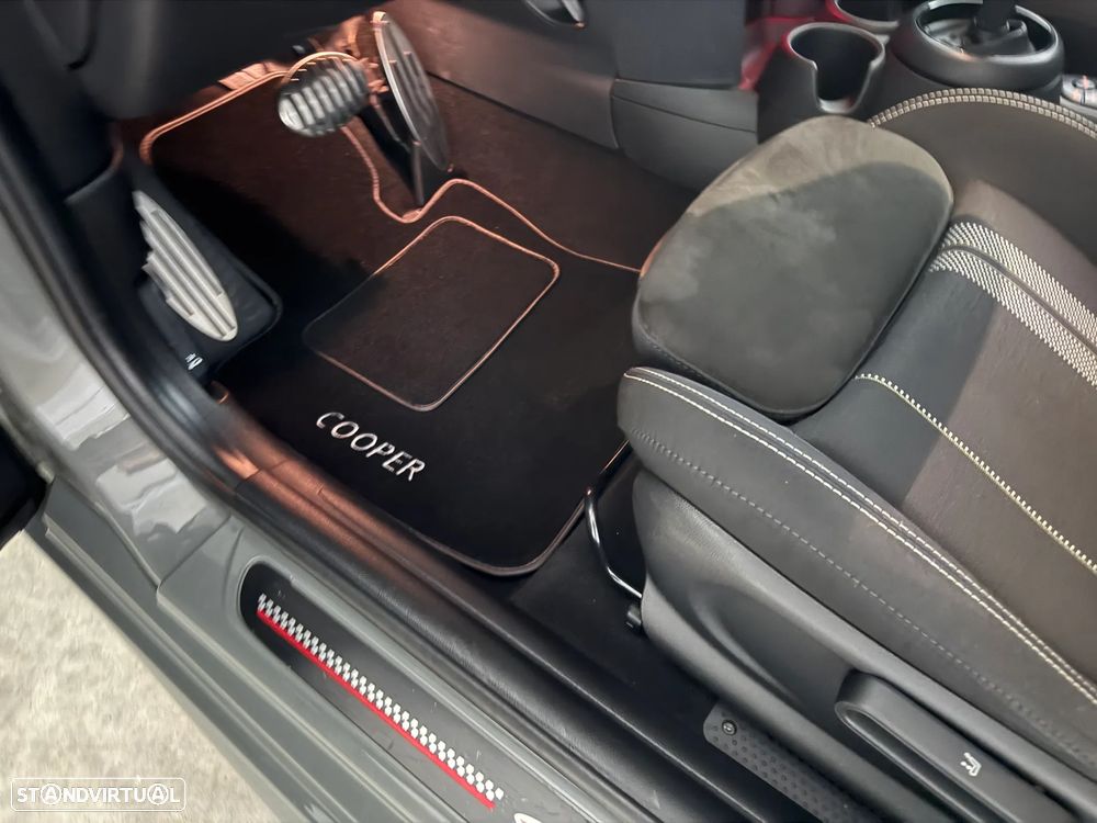 MINI 3 Portas Cooper D Aut. - 13