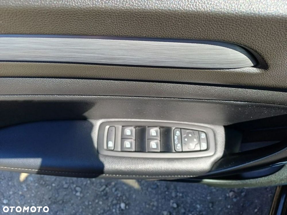 Renault Megane ENERGY dCi 130 BOSE EDITION - 17