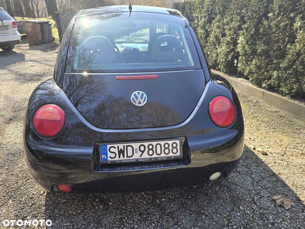 Volkswagen New Beetle - 4