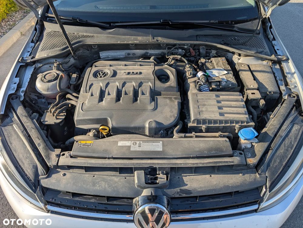 Volkswagen Golf 1.6 TDI BMT Comfortline - 8