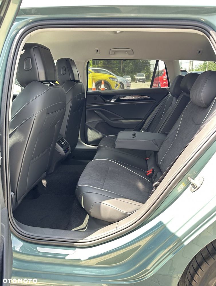 Volkswagen Passat - 20