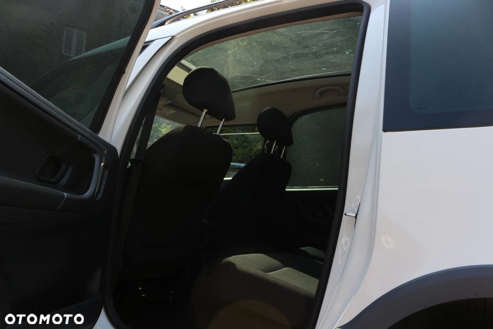 Skoda Roomster 1.6 TDI DPF Scout PLUS EDITION - 13