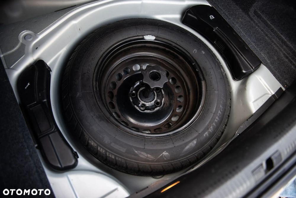 Audi A4 Limousine - 12