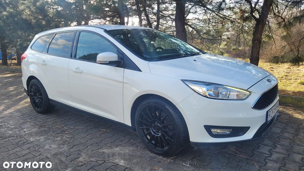 Ford Focus 2.0 TDCi Titanium ASS - 4
