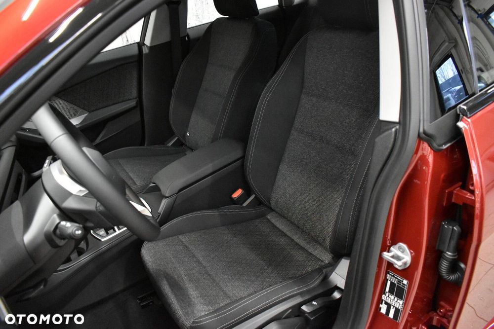 BMW Seria 2 220i mHEV - 10
