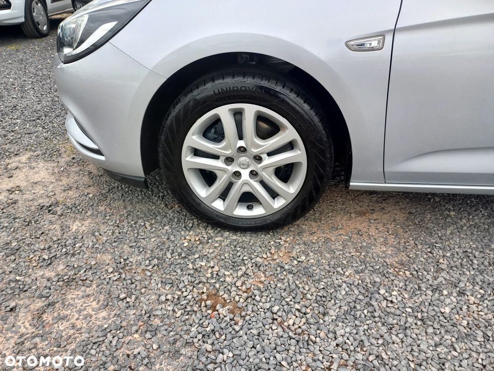 Opel Astra 1.6 CDTI Dynamic S&S - 12