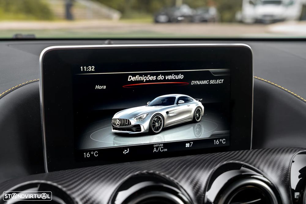 Mercedes-Benz AMG GT R - 23