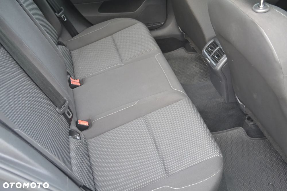 Volkswagen Golf Variant 1.0 TSI BMT Comfortline - 35