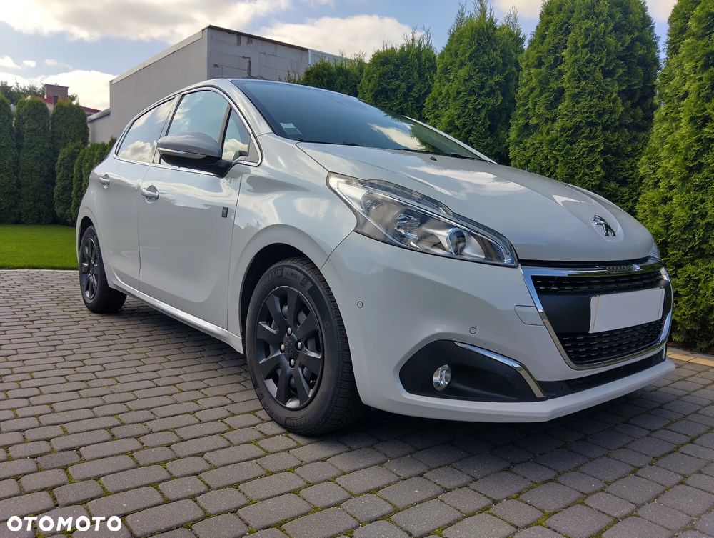 Peugeot 208 PureTech 82 Start & Stop Tech Edition - 11