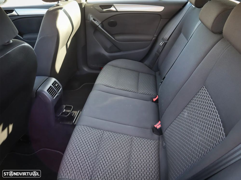 VW Golf 1.6 TDI BlueMotion Comfortline - 8