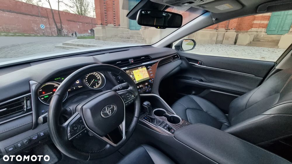 Toyota Camry 2.5 Hybrid Executive CVT - 10