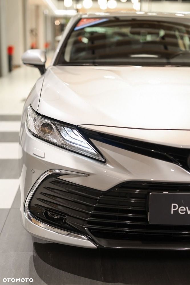 Toyota Camry - 27