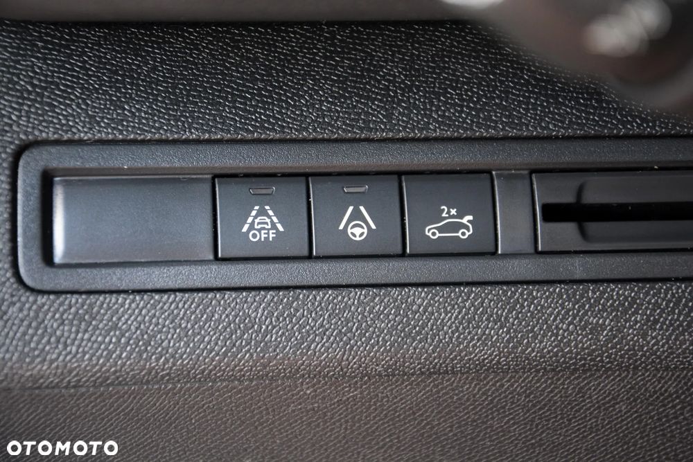 Peugeot 3008 BlueHDi 130 Stop & Start EAT8 GT - 40
