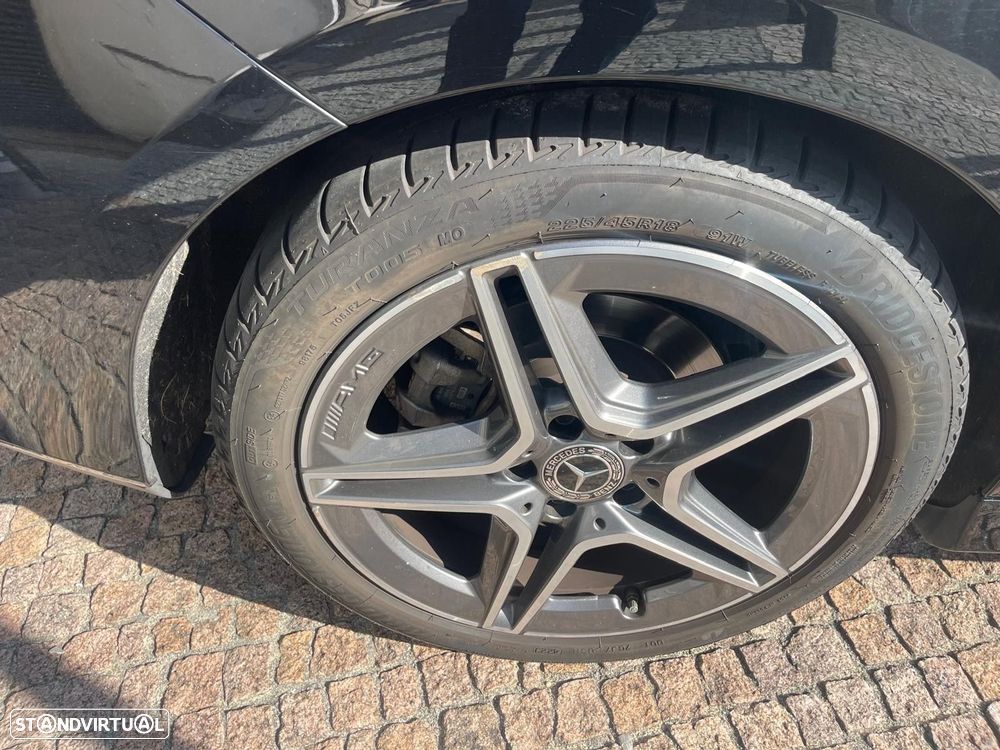 Mercedes-Benz CLA 200 AMG Line Aut. - 32