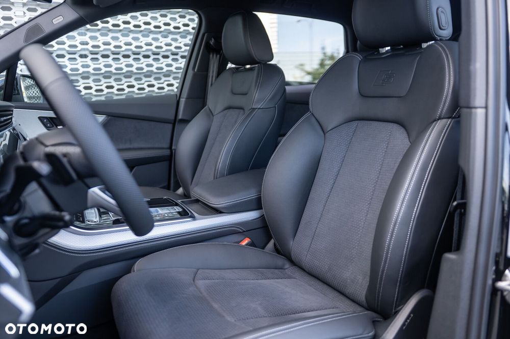 Audi Q7 60 TFSI e PHEV Quattro S Line Tiptr - 11