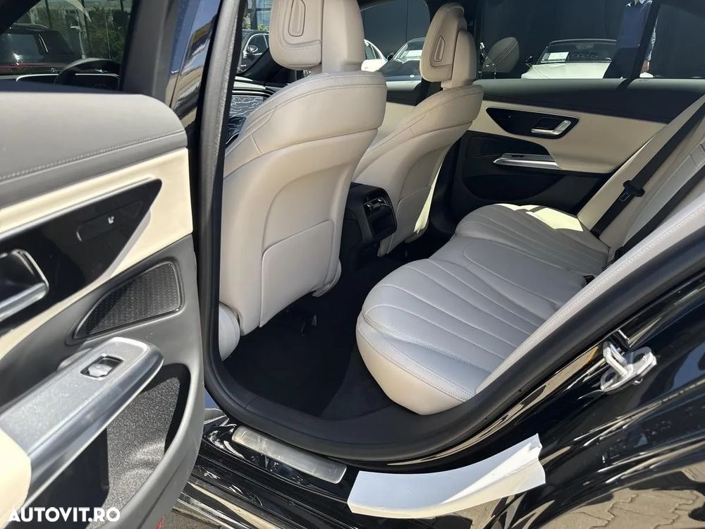 Mercedes-Benz E 300 4MATIC Aut. - 13