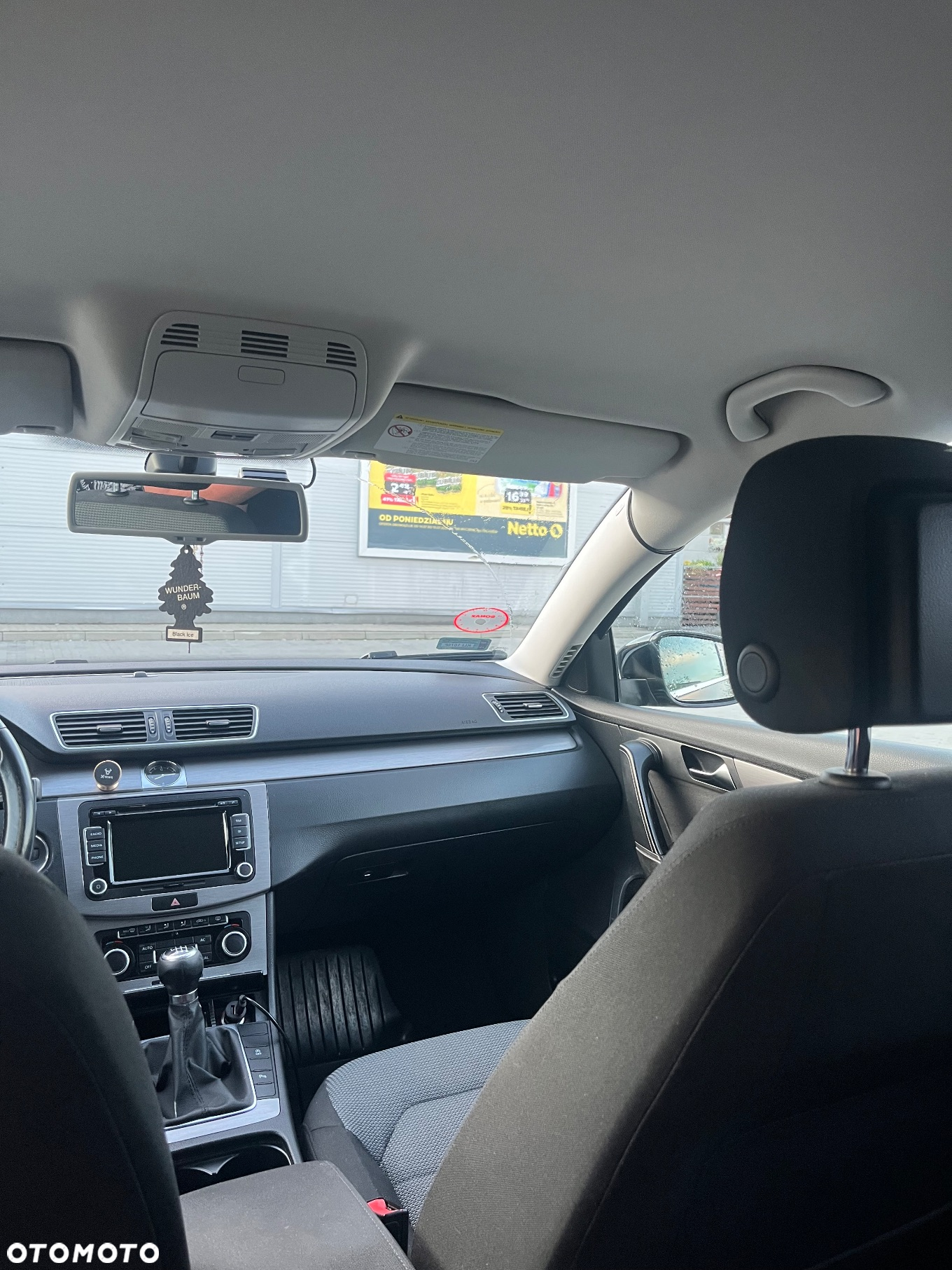 Volkswagen Passat 1.6 TDI DPF BlueMot Comfortline - 13