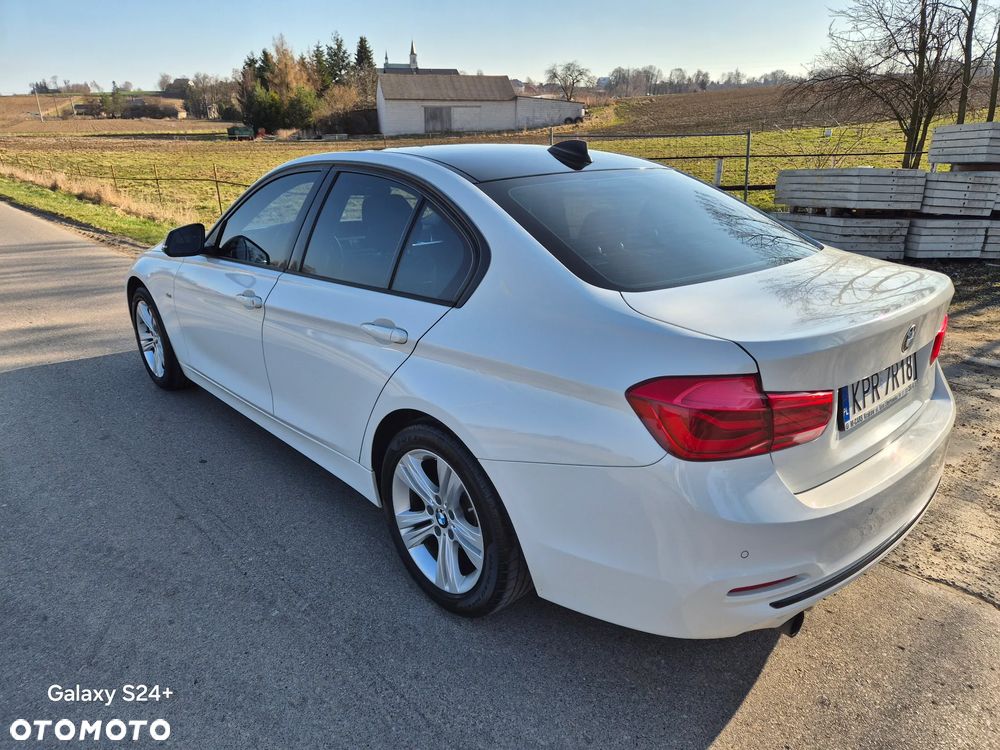 BMW Seria 3 318i Sport Line - 22