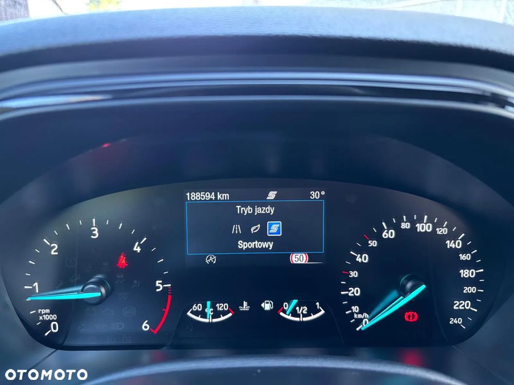 Ford Focus 2.0 EcoBlue ST-Line - 13