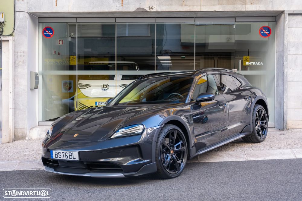 Porsche Taycan Cross Turismo 4 - 1