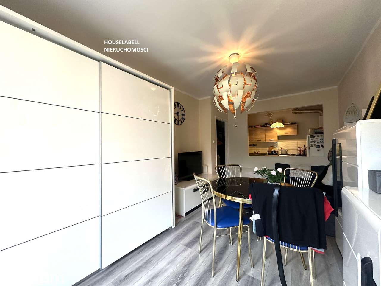 Klimatyczne mieszkanie w sercu Michałkowic-dwa pokoje,duży balkon