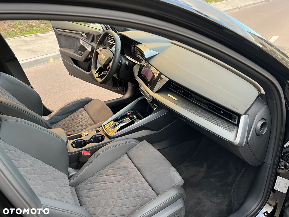 Audi RS3 Sportback - 14