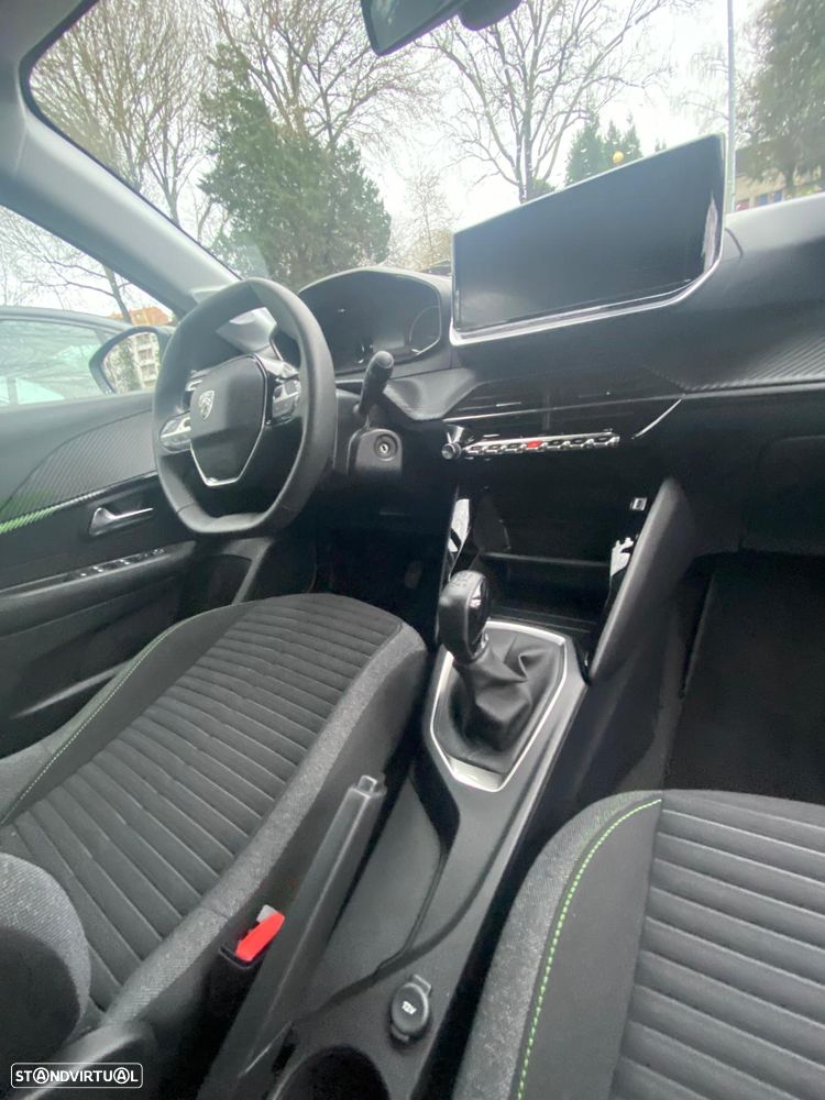 Peugeot 208 1.2 PureTech Active - 5
