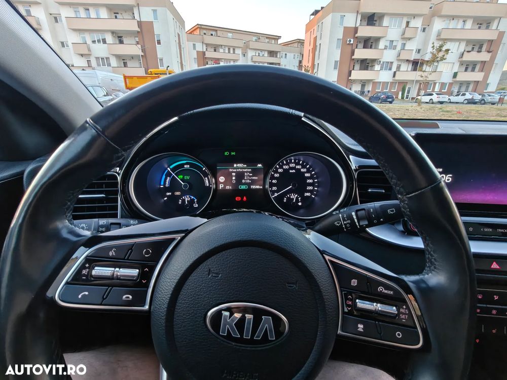 Kia XCeed 1.6 GDI 6DCT PHEV Vision - 12