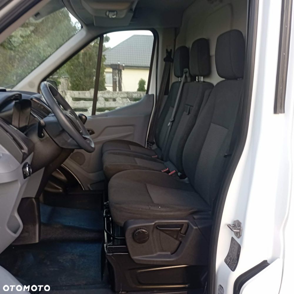 Ford Transit - 12