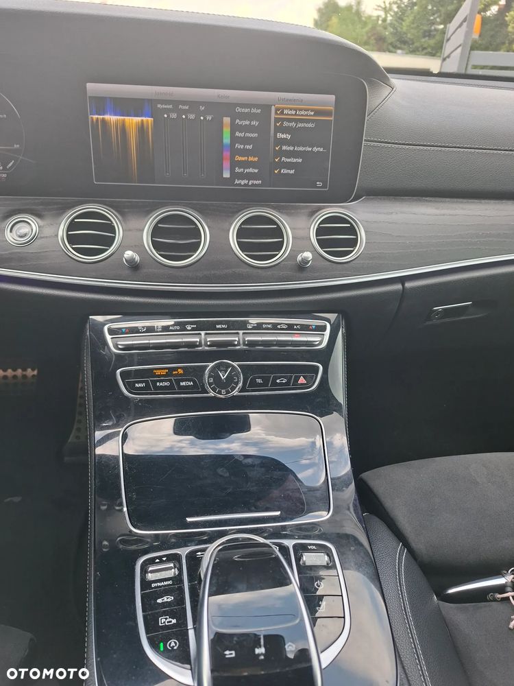 Mercedes-Benz Klasa E 220 d 9G-TRONIC - 14